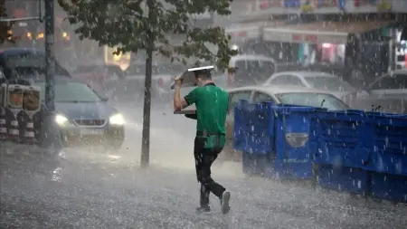 İstanbul'da Sağanak Yağış ve Sıcaklık Düşüşü