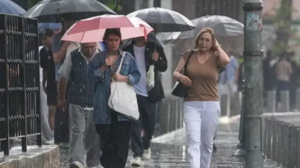 İstanbul'da Hafta Sonu Beklenen Şiddetli Yağış ve Fırtına