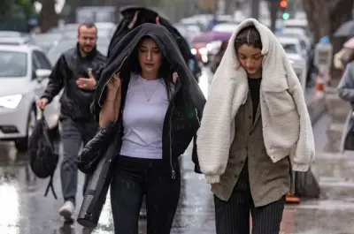 İstanbul ve 5 İl İçin Kuvvetli Yağış Alarmı: Valilik ve AKOM'dan Kritik Uyarılar