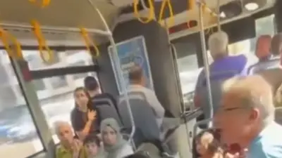 İzmir Otobüsünde 'Gavur İzmir' Tartışması: Yer Kavgasından Şiddetli Gerginliğe