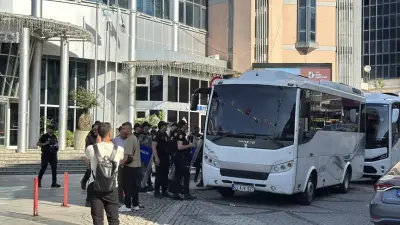 İzmit Belediyesi Yolsuzluk Soruşturmasında 20 Şüpheli Tutuklandı