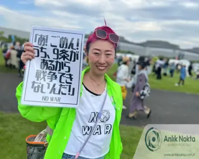 Japonya'da Anayasa Tartışmaları Alevlendi: Başbakan Takaichi Revizyon Çağrısı Yaptı, Halk Sokaklarda