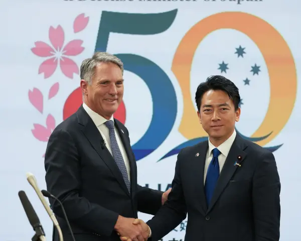 Japonya ve Avustralya Savunma Bakanları görüşmede