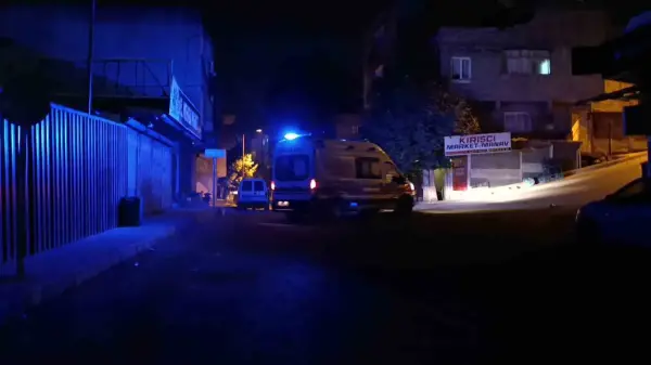 Kahramanmaraş'ta silahlı kavga olay yerine gelen polis ve sağlık ekipleri