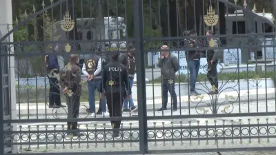 Kaşif Kozinoğlu'nun mezarından alınan örneklerin yeniden defnedilmesi