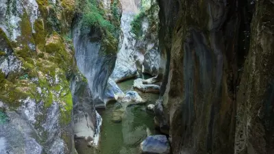 Kastamonu Saltuklu Kanyonu'nun berrak suları ve kayalık yapısı