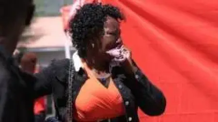 Kenya'da okul yangını sonrası gözaltına alınan öğrenciler