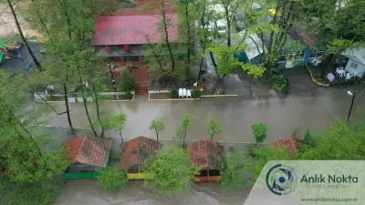 Kocaeli'de Ani Dere Taşkını: İş Yerleri ve Canlı Hayvan Pazarı Sular Altında Kaldı