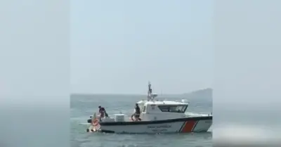 Kocaeli'de Feribottan Denize Düşen Yolcuyu Cesur Bir Büfe Çalışanı Kurtardı