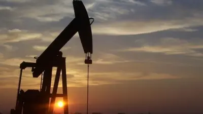 Küresel Petrol Piyasasında Gerilim Tırmanıyor: Brent 79,91 Dolar Seviyesinde