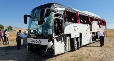 Kütahya'da Otobüs Kazası: 25 Yaralı Taburcu Edildi, Soruşturma Sürüyor