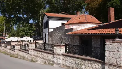Kütahya'nın 650 Yıllık Tarihi Hamamı, Yaz Sıcaklarında Doğal Serinlik Sunuyor