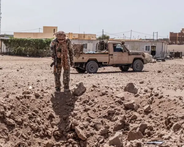 Mali'de askeri operasyonlar sırasında bir savaş uçağı