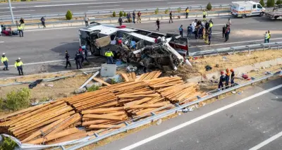 Manisa'daki trafik kazası sonrası olay yeri