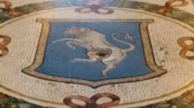 Milano'daki Tarihi Boğa Mozaiği Turistlerin İlgisi Nedeniyle Restore Ediliyor