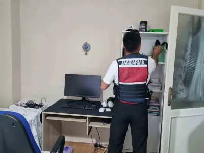 Milli İstihbarat Teşkilatı'ndan Kredi Kartı Şebekesine Darbe: 3 Gözaltı