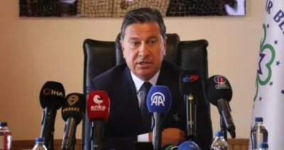 Muğla Belediye Başkanı Aras'tan 'AK Parti'ye Geçiş' İddialarına Kesin Yalanlama
