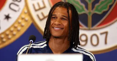 Nathan Ake: Fenerbahçe'nin Şampiyonluk Yolunda Pozitif Kalma Vurgusu