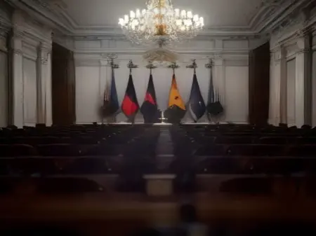 NATO Genel Sekreteri Rutte ve Almanya Dışişleri Bakanı Wadephul Berlin'deki konferansta konuşurken.