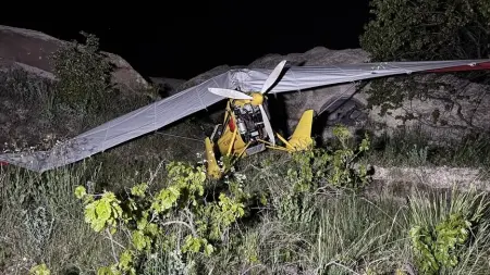 Nevşehir'de acil iniş yapan microlight uçağı