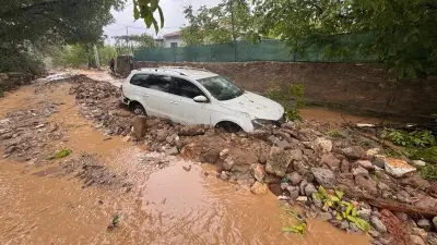 Niğde'de Şiddetli Yağış Sele Neden Oldu: 1 Kişi Hayatını Kaybetti, 3 Araç Sulara Kapıldı