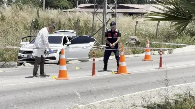 Osmaniye Cezaevi Önünde Kanlı Saldırı: İki Yaralı, Üç Şüpheli Yakalandı