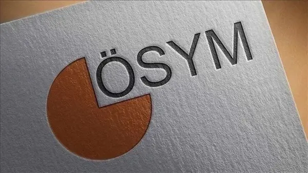 ÖSYM Başkanı Prof. Dr. Bayram Ali Ersoy e-YDTS sınavı hakkında açıklama yaparken