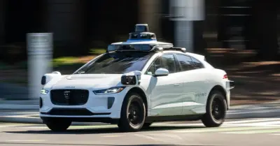 Otonom Araçlarda Tehlike Çanları: İlk Müdahale Ekipleri Waymo'nun Performansından Şikayetçi