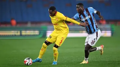 Papara Park'ta Nefes Kesen Son: Trabzonspor, Göztepe Karşısında Son Dakika Golüyle Yıkılmaktan Kurtuldu!
