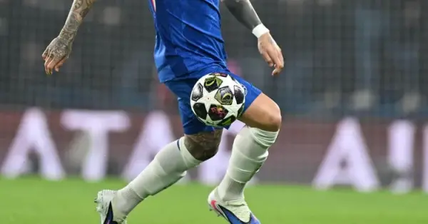 Chelsea ve Brighton futbolcularının gol sevinci veya maç anından bir kare