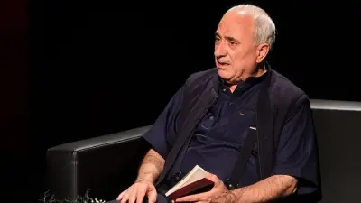Prof. Dr. Nurullah Genç'ten Dil ve Edebiyat Üzerine Değerlendirmeler: 'Kelimenin İzinde' Programının İlk Konuğu Oldu
