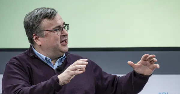 Reid Hoffman'ın Microsoft'tan ayrılıp yeni yapay zeka girişimi Manus'a odaklanmasını temsil eden soyut görsel