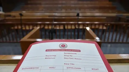 Sakarya Adliyesi önünde çekilmiş bir fotoğraf