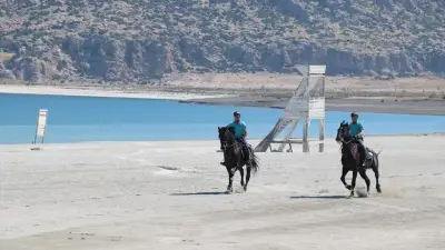 Salda Gölü'nde Güvenlik ve Koruma İçin Atlı Jandarma Devriyesi Başladı