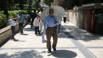 Şanlıurfa'da Kavurucu Sıcaklar Hayatı Olumsuz Etkiliyor: Kent Serinlik Arıyor