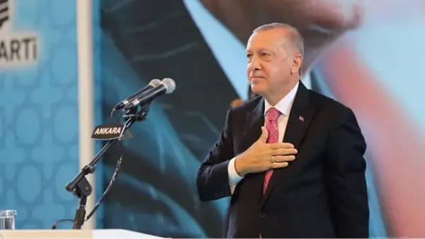 AK Parti'ye katılan belediye başkanları