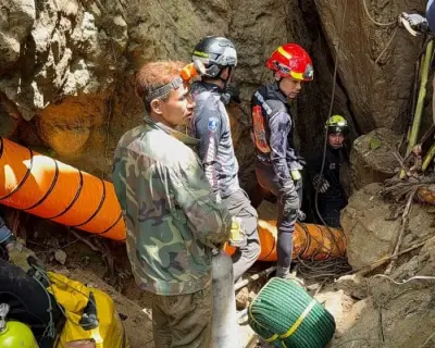 Taylandlı Kurtarma Ekipleri, Laos'taki Mağarada Mahsur Kalan 7 Kişiyi Kurtarmak İçin Seferber Oldu