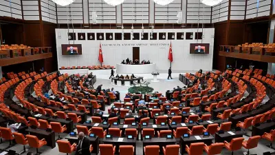 TBMM'de Polisin Sorunları ve Basına Yönelik Düzenlemeleri İçeren Kanun Teklifi Tartışıldı