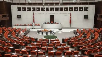 TBMM Tatile Girmeyecek: Çalışma Süresi Uzatıldı