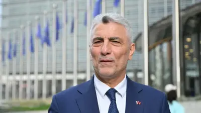 Ticaret Bakanı Ömer Bolat, Brüksel'de AB yetkilileriyle görüşürken