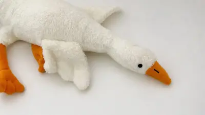 Ticaret Bakanlığı'ndan Acil Karar: Riskli 'Peluş Kaz' Oyuncakları Piyasadan Toplatılıyor