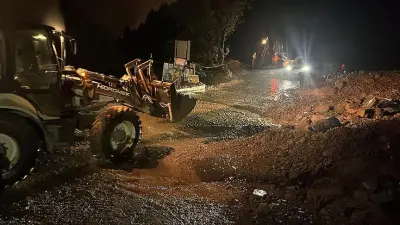 Trabzon'da Sağanak Yağış Sonrası Uzungöl'de Dere Taşkını: Tarım Arazileri ve Yollar Hasar Gördü