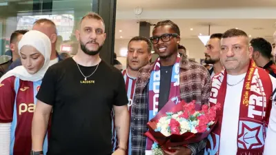 Trabzonspor'un Yeni Yıldızı Sidny Lopes Cabral Trabzon'da: Bordo-Mavili Formayla Büyük Hedefler
