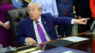 Trump'tan Küba'ya Sert Çıkış: 'Dibe Vurduğunu' İddia Etti, Askeri Müdahale Sinyali Verdi
