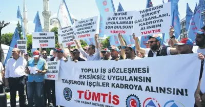 TÜMTİS Üyelerinden İBB'ye Taşeron İşçi Protestosu: Eşit Hak Talebi