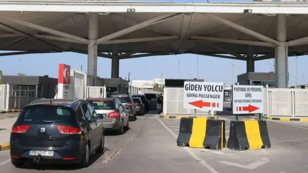 Türkiye ve Bulgaristan heyetlerinin yeni gümrük kapısı projesi için Kapıkule'de yaptığı toplantı