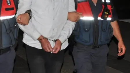 Jandarma ekiplerinin organize suç örgütüne yönelik operasyonundan bir görüntü