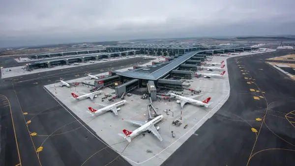 İstanbul Havalimanı'nda hareketli bir görünüm