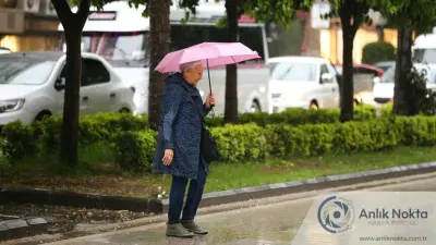 Türkiye'nin Büyük Bölümü İçin 'Sarı Kodlu' Hava Uyarısı: Fırtına ve Şiddetli Yağış Kapıda!