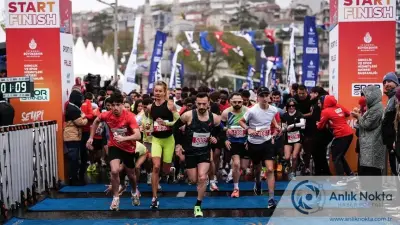 Üsküdar'da Yağmur ve Rüzgara Meydan Okuyan Binler: "İstanbul'u Koşuyorum" Asya Etabı Nefes Kesti!